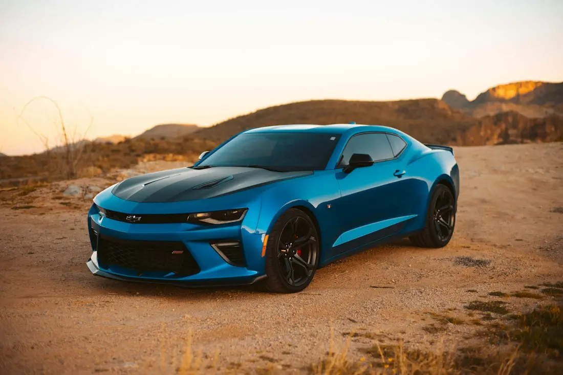 Mavi spor coupé